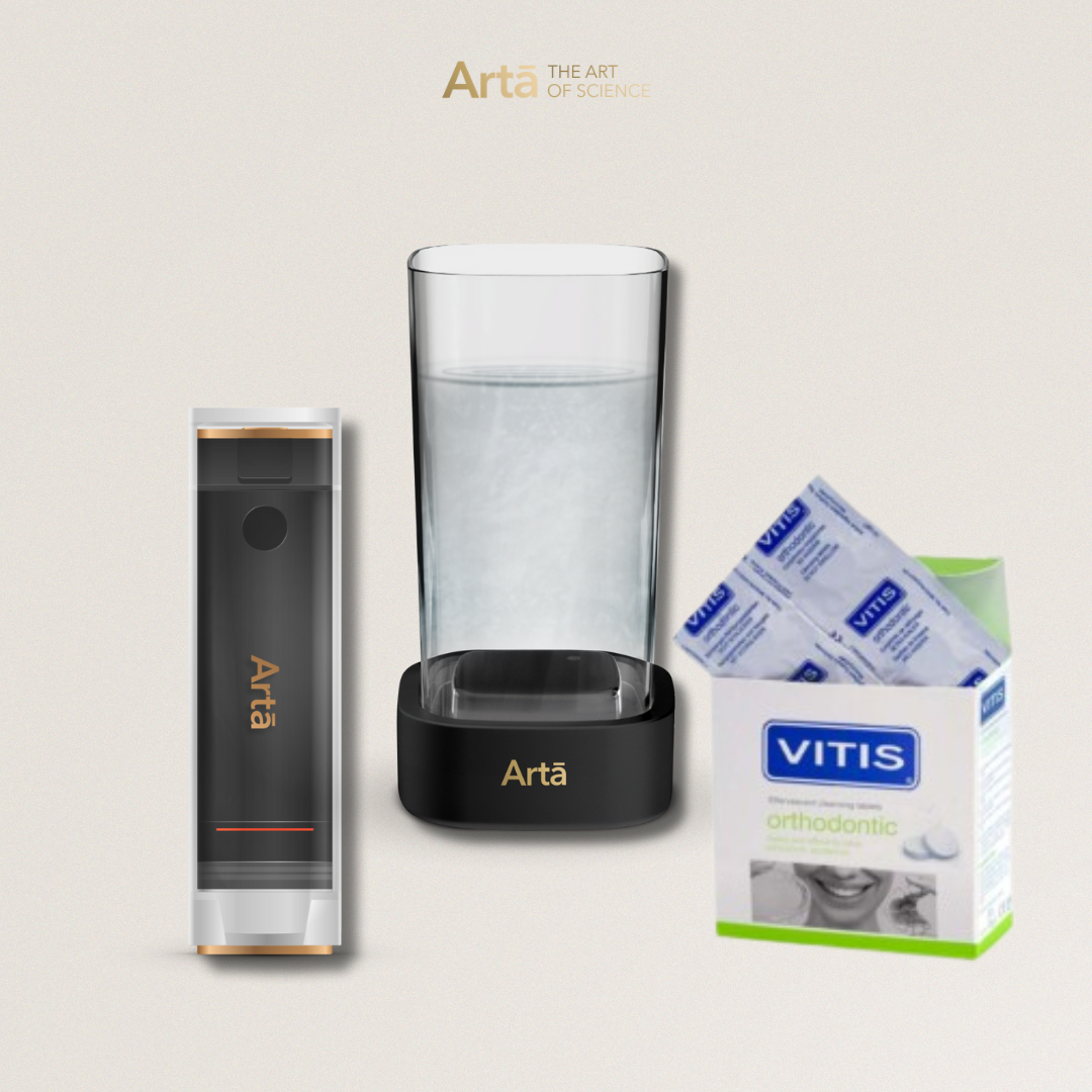 Arta Cleaning Package – Deep Hygiene Essentials including the Arta Ultrasonic Cleaner, Arta Mini Water Flosser, and Vitis cleansing tablets. A complete oral care set designed to keep aligners, retainers, and dental tools spotless and
Hygienic
باقة التنظيف من آرتا – أساسيات العناية العميقة بالنظافة، تضم جهاز آرتا الفائق الصوت للتنظيف، ومضخة المياه الصغيرة من آرتا، وأقراص التنظيف من فيتيس. مجموعة متكاملة للحفاظ على نظافة المثبّتات والأدوات السنية وتعقيمها بشكل مثال