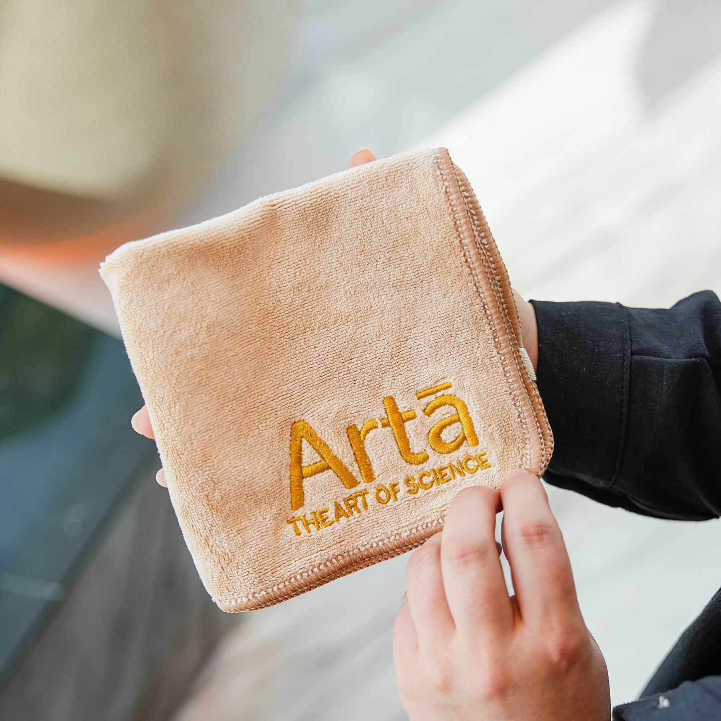 Arta microfiber towel – soft, durable, absorbent for daily use and spa quality care | منشفة مايكروفايبر آرتا ناعمة ومتينة وعالية الامتصاص للعناية اليومية
