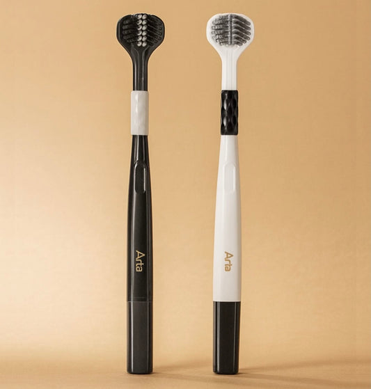 Arta Manual Express Triple Head Toothbrush for deep cleaning and gum care, elegant design in black & white for daily dental health | فرشاة آرتا اليدوية ثلاثية الرؤوس للتنظيف العميق والعناية باللثة بتصميم أنيق بالأسود والأبيض لصحة الفم اليومية”
