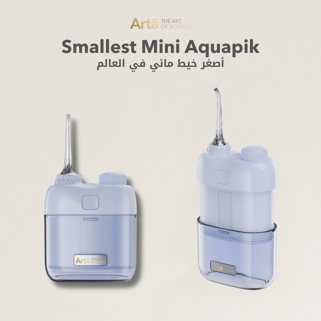 Arta Smallest Mini Aquapik water flosser displayed in front and angled side views on a beige background, compact light blue portable oral irrigator with transparent water tank and angled nozzle for daily and travel oral care.

أصغر ميني أكوابيك من آرتا معروض بزاوية أمامية وجانبية على خلفية بيج، جهاز خيط مائي محمول باللون الأزرق الفاتح مع خزان شفاف ورأس مائل للعناية اليومية بالفم وأثناء السفر.

أصغر ميني أكوابيك من آرتا هو جهاز خيط مائي فائق الصغر بتصميم أنيق، يوفر تنظيفًا فعالًا ولطيفًا للأسنان واللثة. يتمي
