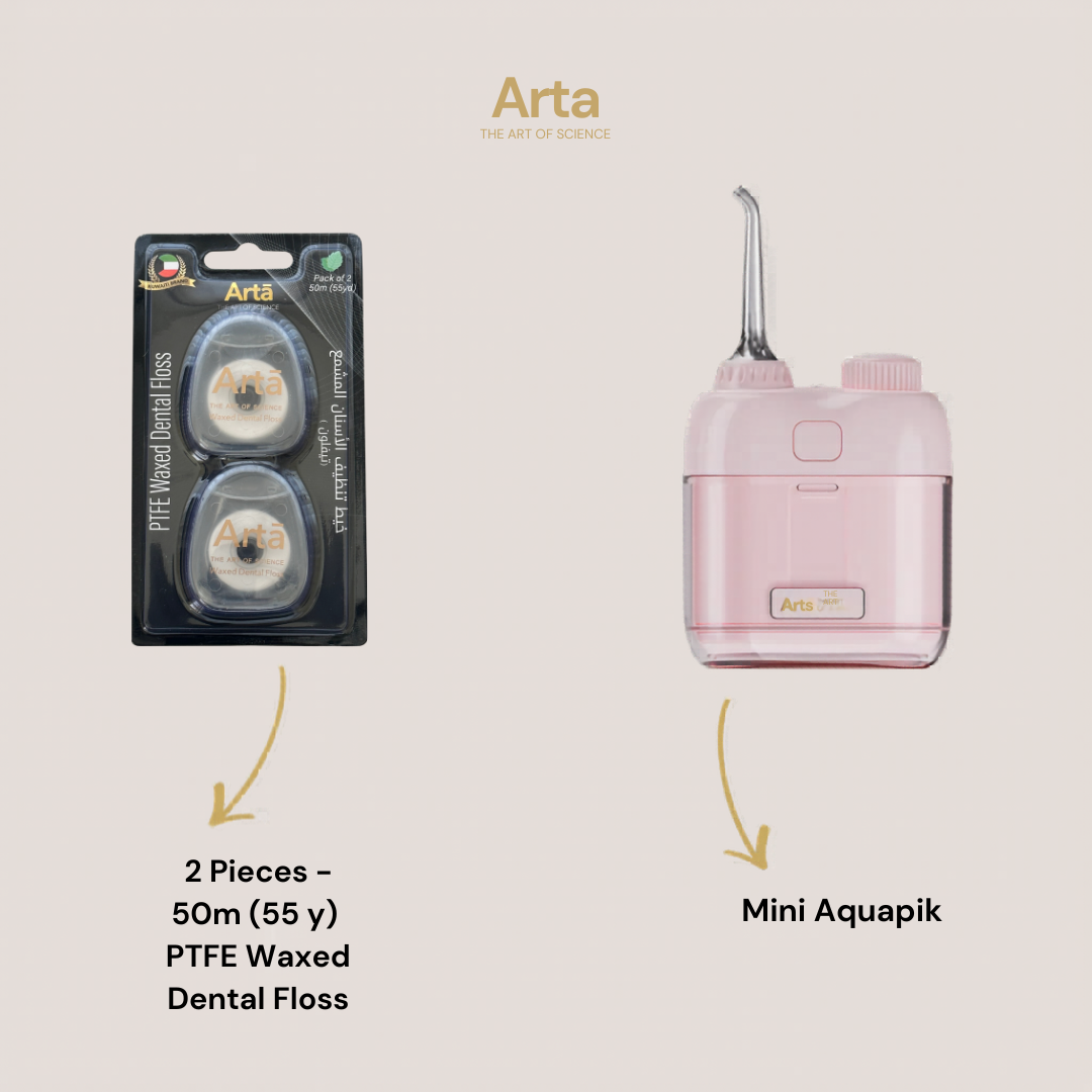 Packaging of Arta dental floss and a pink water flosser on a beige background.
عبوة خيط أسنان أرتا وجهاز تنظيف الأسنان المائي الوردي على خلفية بيج