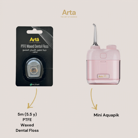 Arta dental floss and water flosser on a beige background
خيط أسنان أرتا وجهاز تنظيف الأسنان المائي على خلفية بيج